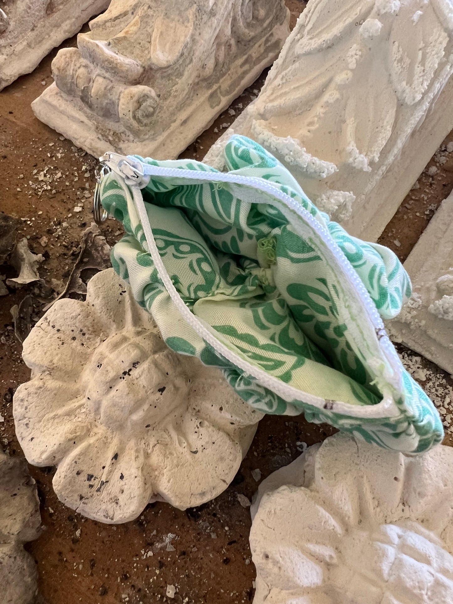 Monedero de rositas verde