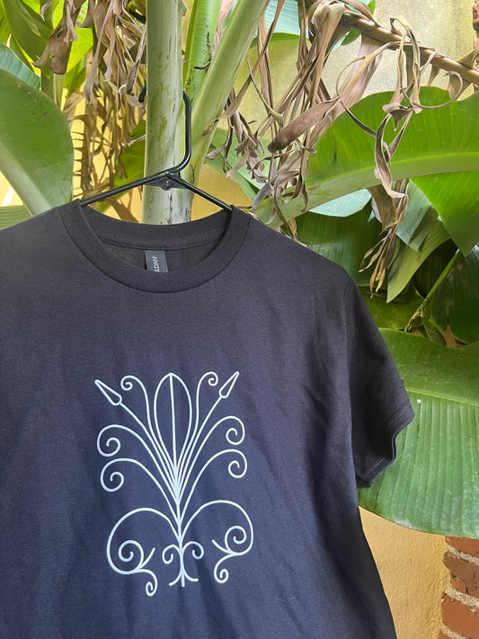 Camisa con logo de Casa Rosa Luisa